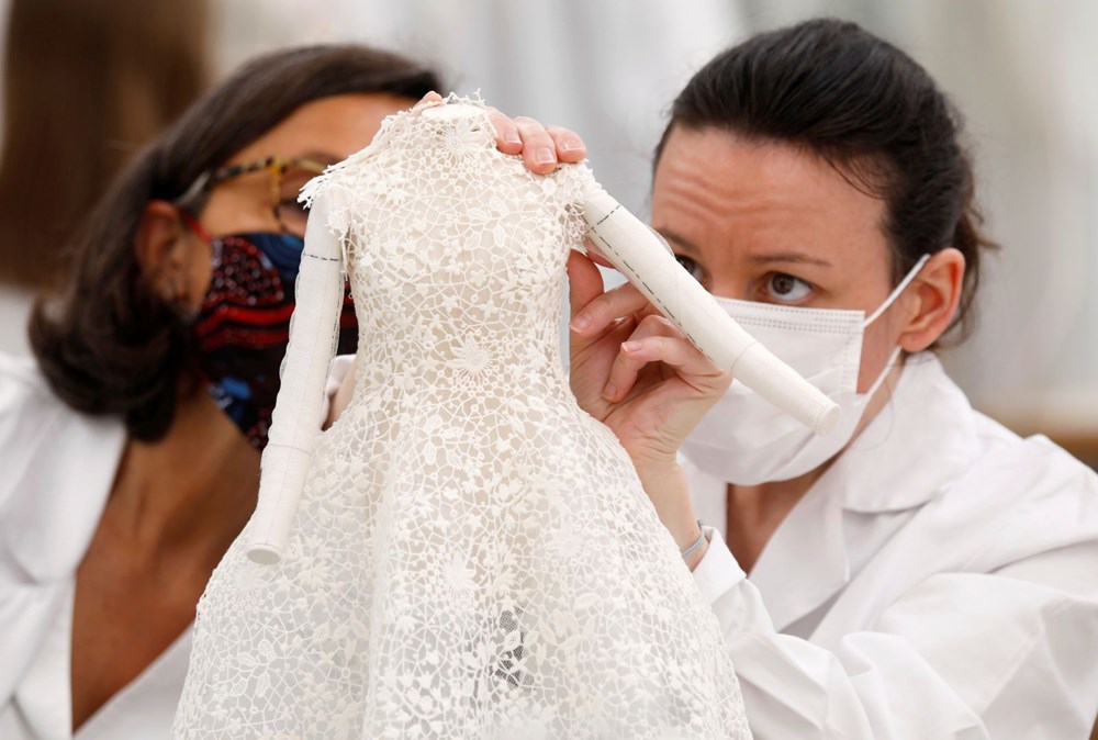 Dior'dan Dijital Moda Haftası için minyatür elbise tasarımları - 11