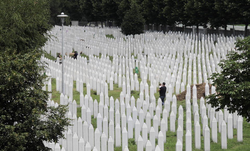 Srebrenitsa soykırımının 35 kurbanı daha defnedilecek - 2