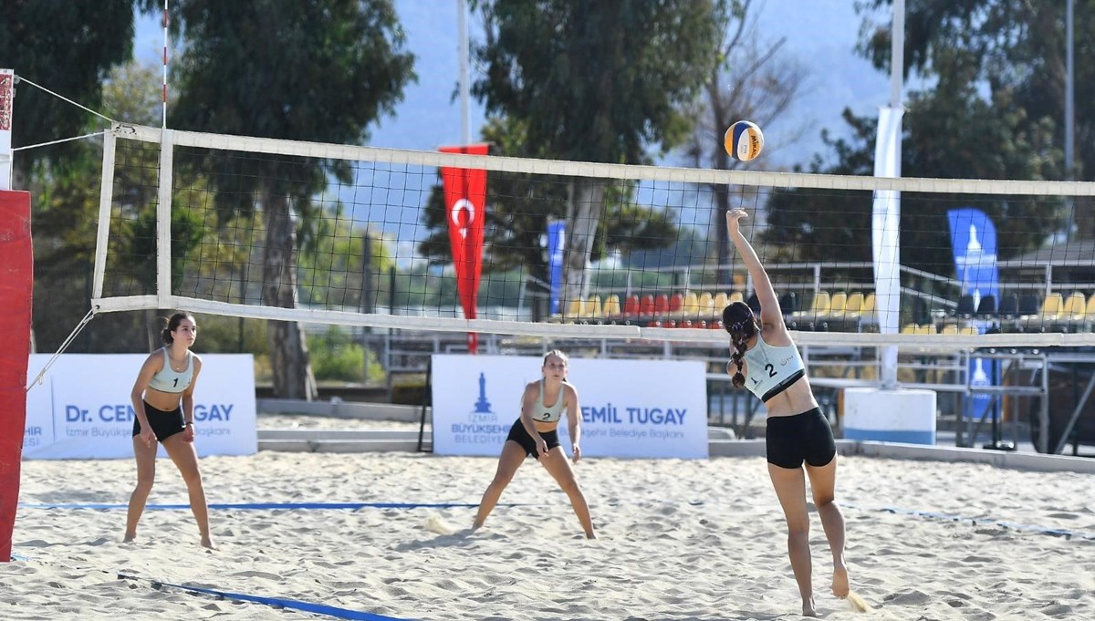 Liseliler Plaj Voleybolu Şenliği coşkuyla sona erdi