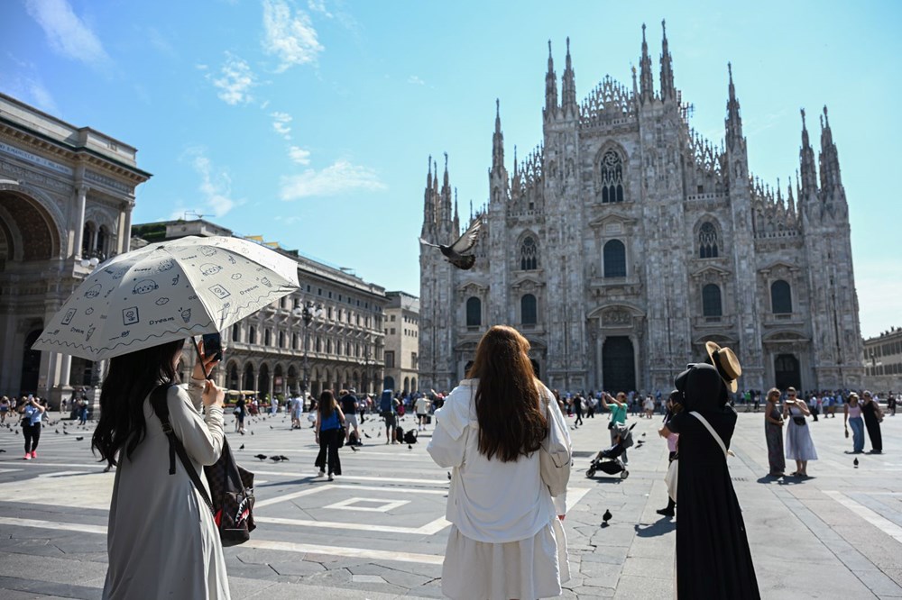 İtalya kavruluyor: Milano'da asfalt eridi - 1