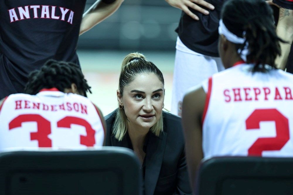 "Dişi Fatih Terim" Selen Erdem'den dev imza: Panathinaikos'ta ikinci Türk! - 5