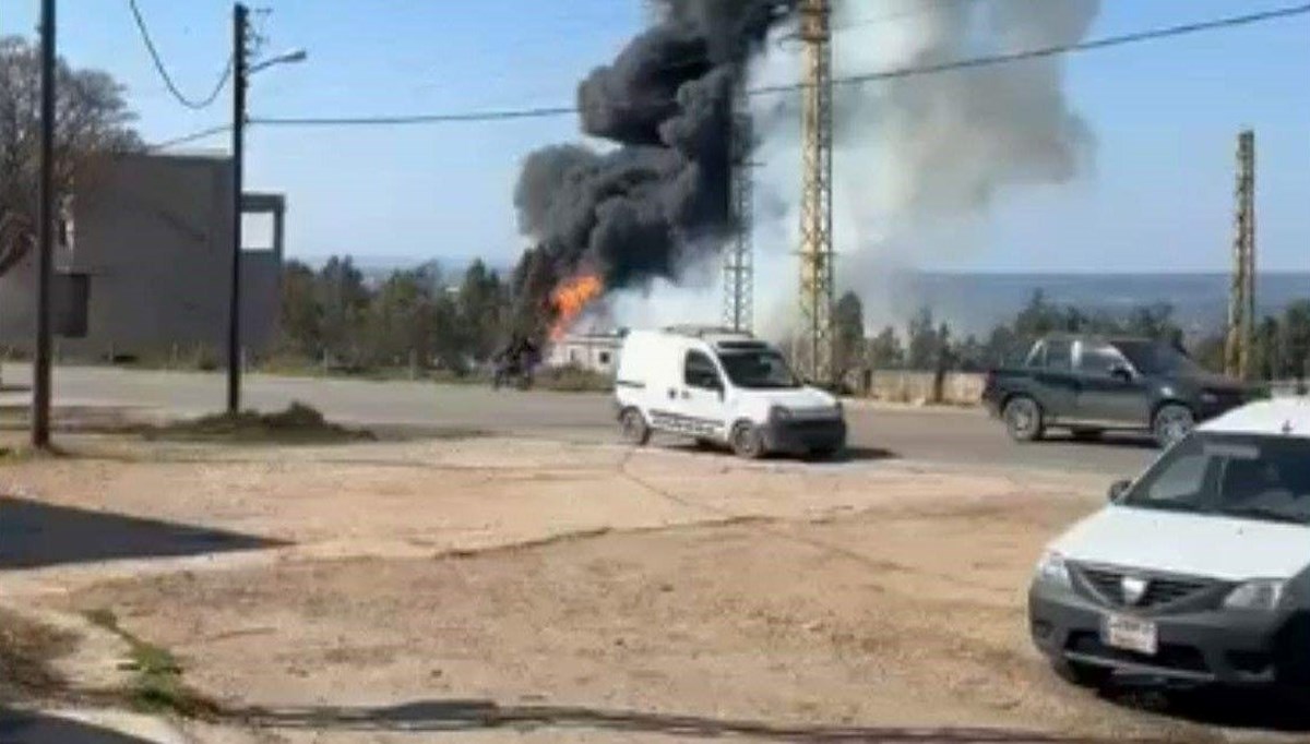 Lübnan'da gaz tankeri patladı: 4 ölü Lübnan'da gaz tankeri patladı: 4 ölü