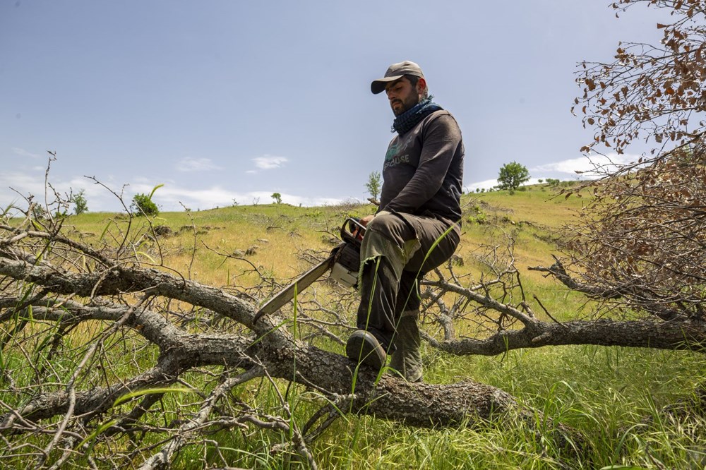 Ekmeklerini mangal kömüründen çıkarıyorlar - 4