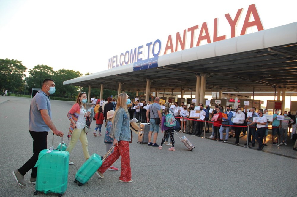 Kapılar açıldı, Ruslar akın akın geliyorlar! Rusya'dan hava trafiği yüzde 45 arttı - 56