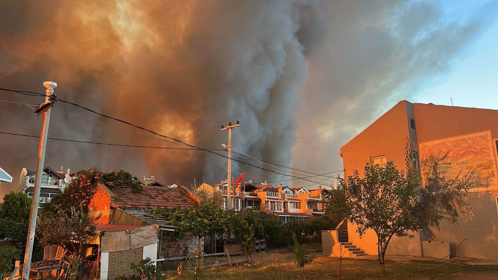 Çanakkale'de yangın büyüyor: Evler ve araçlar zarar gördü, çok sayıda tahliye var - 4