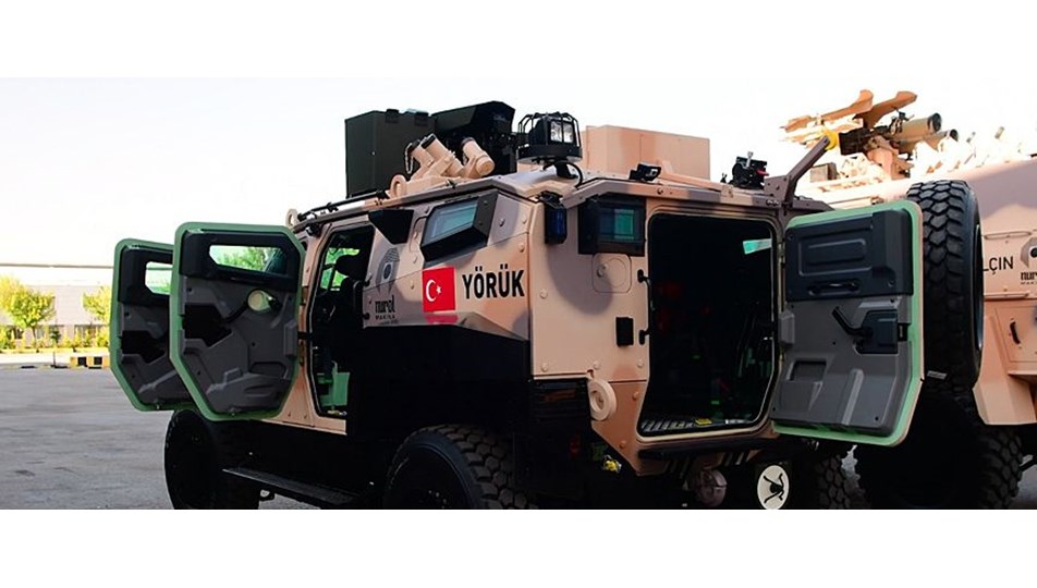 Türk zırhlısı Yörük'ten güç gösterisi
