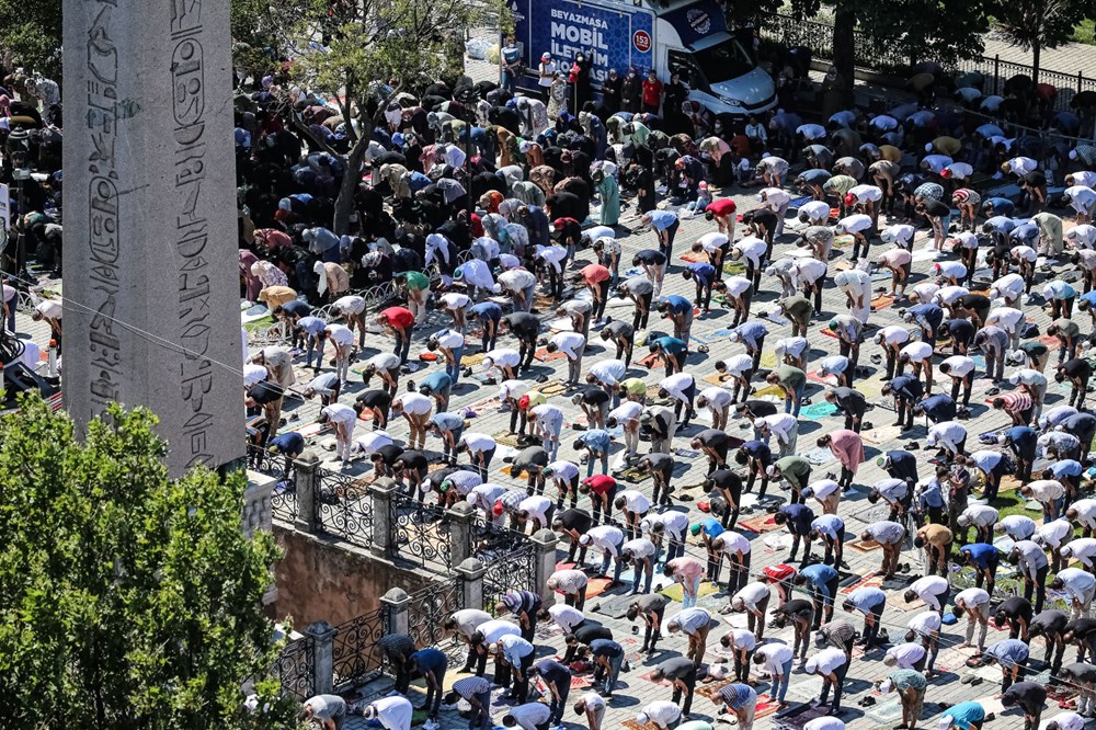 Ayasofya-i Kebir Camii Şerifi ibadete açıldı (Ayasofya'da 86 yıl sonra ilk namaz) - 27