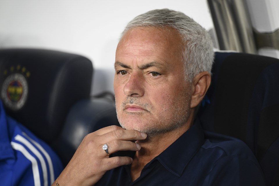 İstanbul ve Kadıköy için cehennem vurgusu | Takımlarını yerden yere vurdular: "Mourinho tokat attı" - 3