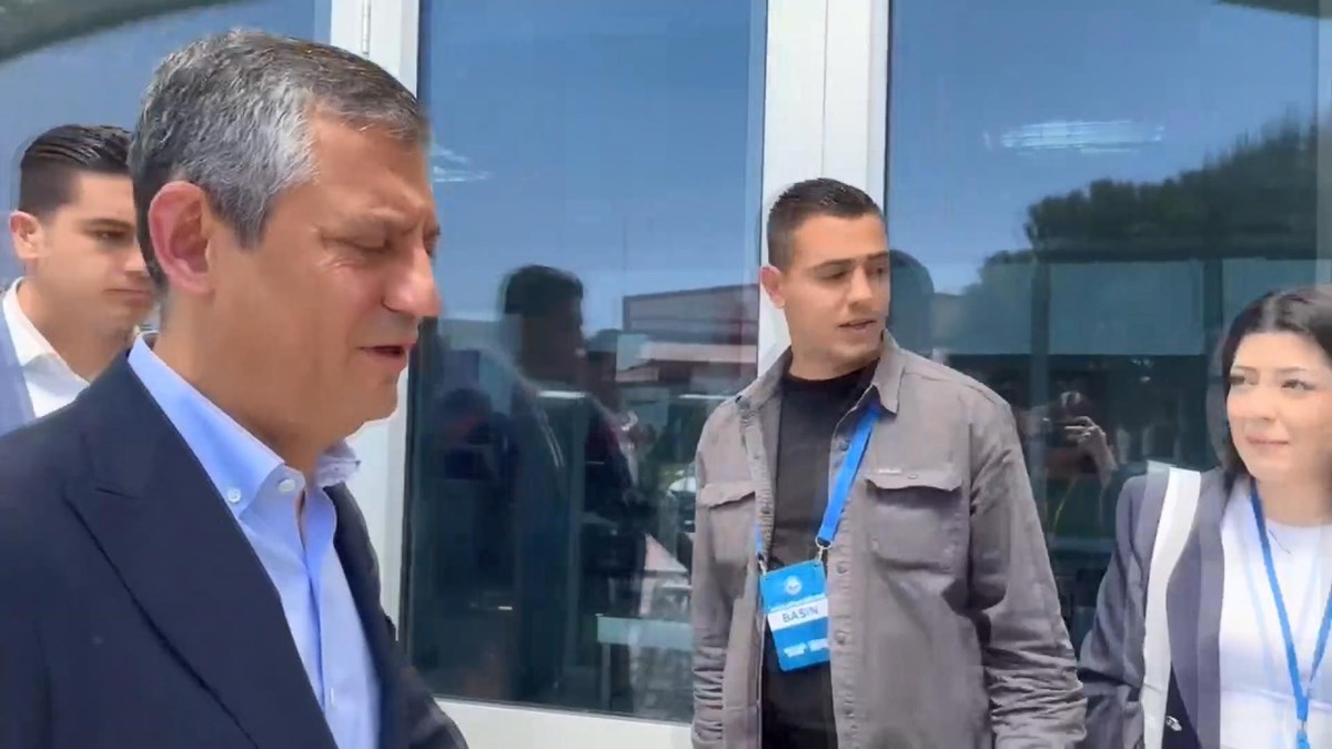 Duruşmayı Özgür Özel de takip etti