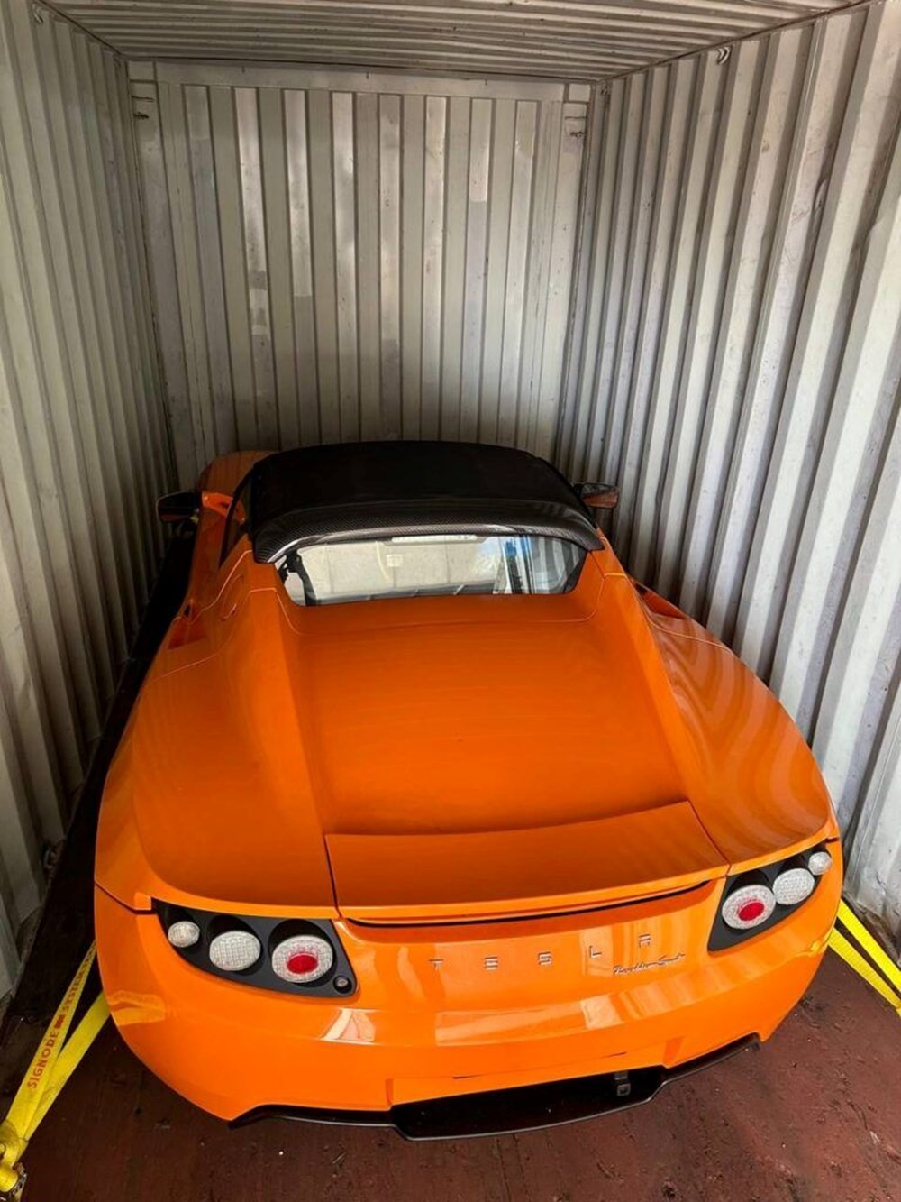 Çin'de terk edilen Tesla Roadster'lara 2 milyon dolarlık teklif - 2