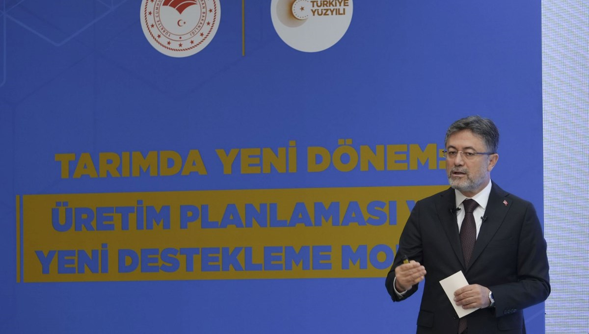 Bakan Yumaklı: Üretimi merkeze alan tarımda yeni dönem başlıyor Bakan Yumaklı: Üretimi merkeze alan tarımda yeni dönem başlıyor