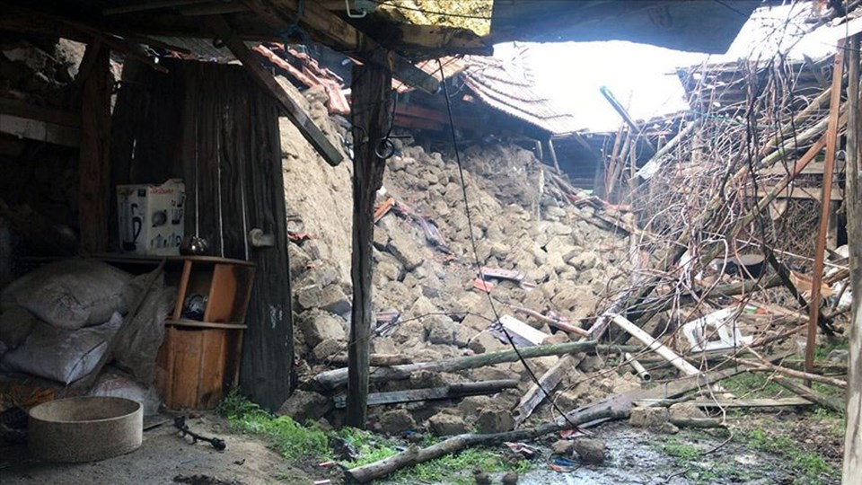 Denizli'de 5,5'lik deprem: 278 yapıda hasar var, 22 kişi yaralandı - 1