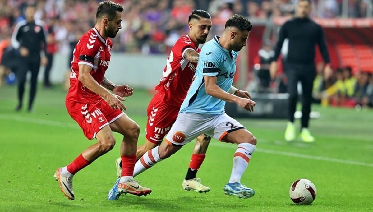 Samsunspor, Süper Lig'de yarın Başakşehir'e konuk olacak Samsunspor, Süper Lig'de yarın Başakşehir'e konuk olacak