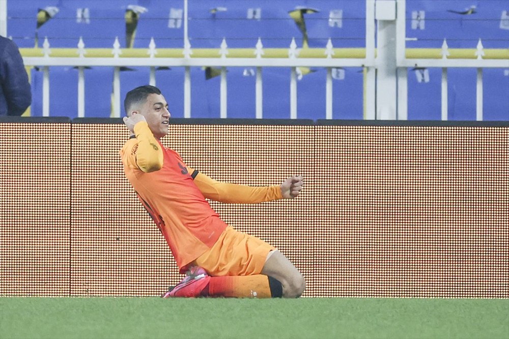 Derbide kazanan Galatasaray - 25