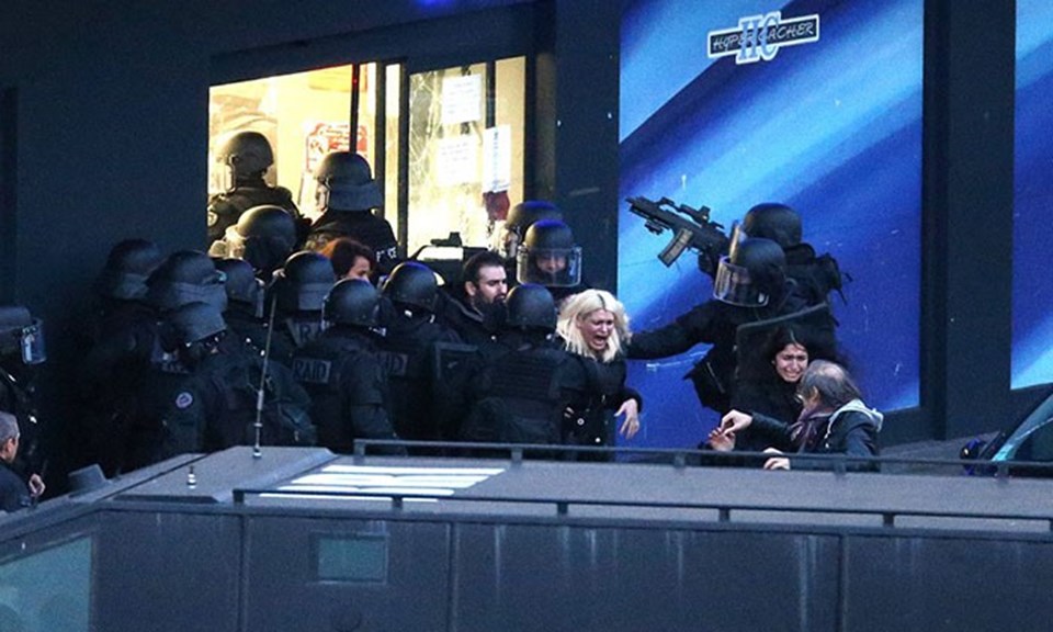 Paris’te market saldırganı öldürüldü, 4 rehine hayatını kaybetti - 4