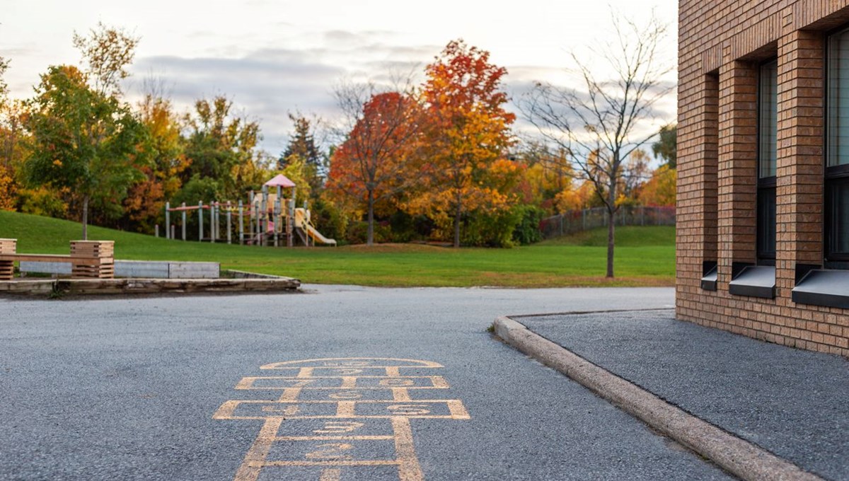 8 yaşındaki öğrenci hayatını kaybetti, okul geçici olarak kapatıldı