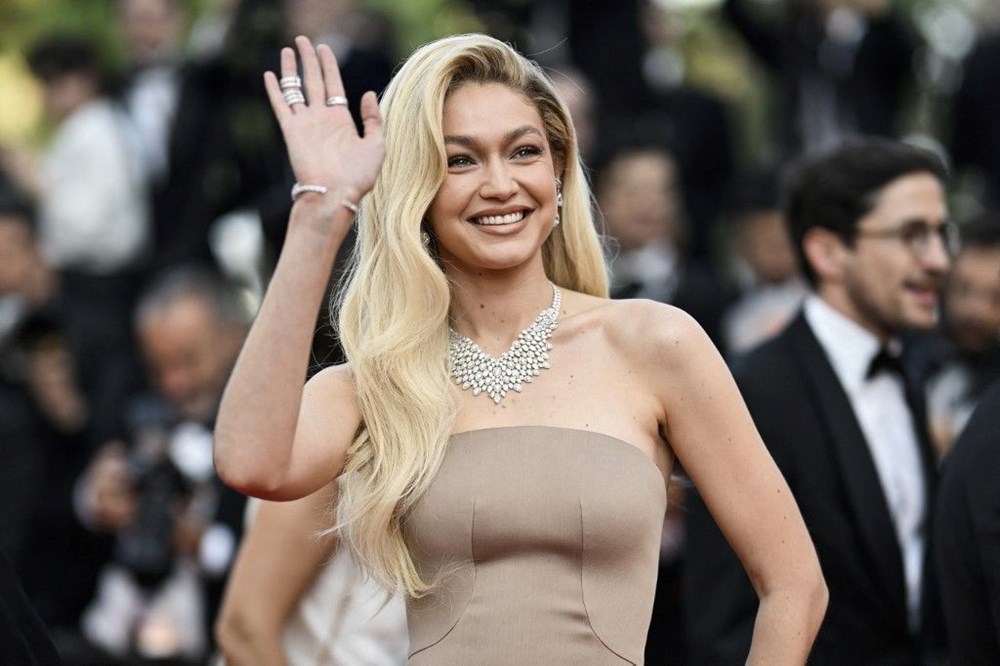 Bradley Cooper sevgilisi Gigi Hadid ile annesini tanıştırdı - 3