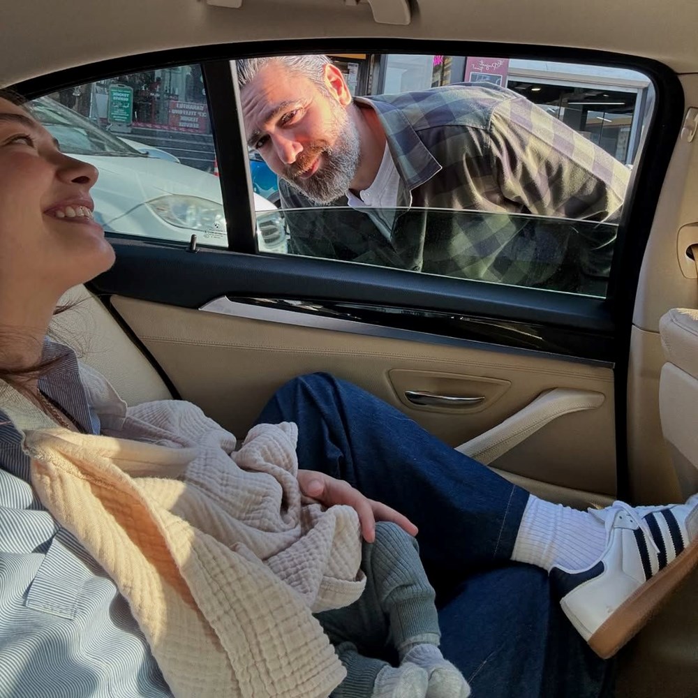 Neslihan Atagül'den oğlu Aziz ile yeni poz - 4