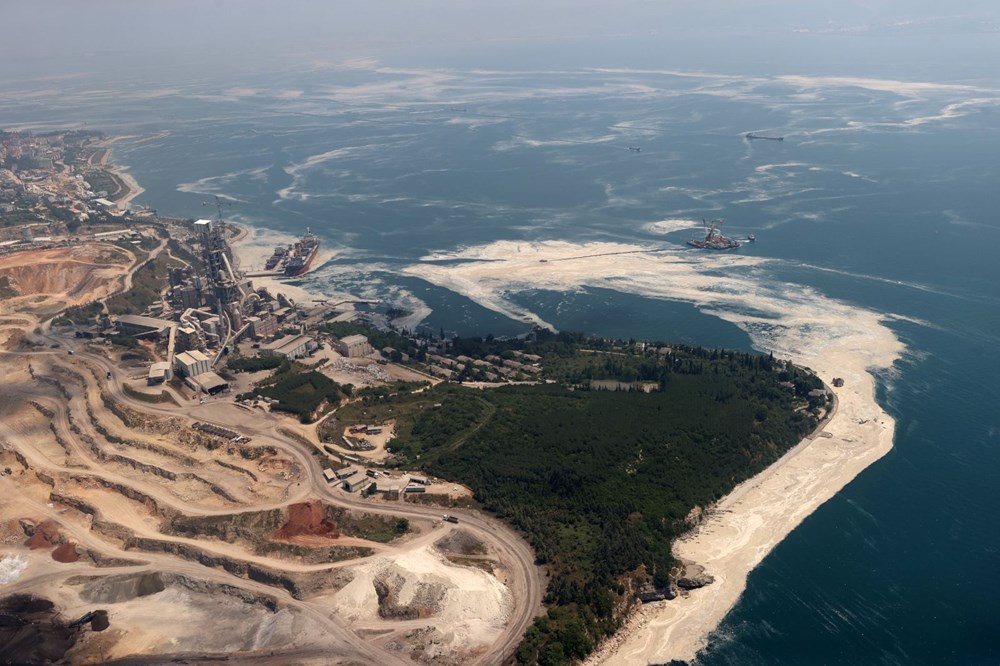 Müsilaj havadan görüntülendi: Deniz salyası her yerde - 9