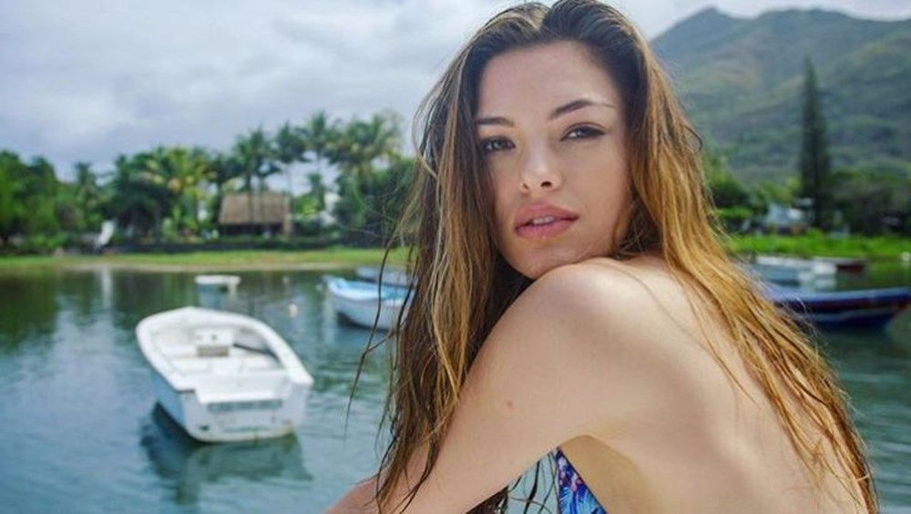 Kainat Güzeli (Miss Universe 2017) Demi-Leigh Nel-Peters'ın doğal halleri - 1