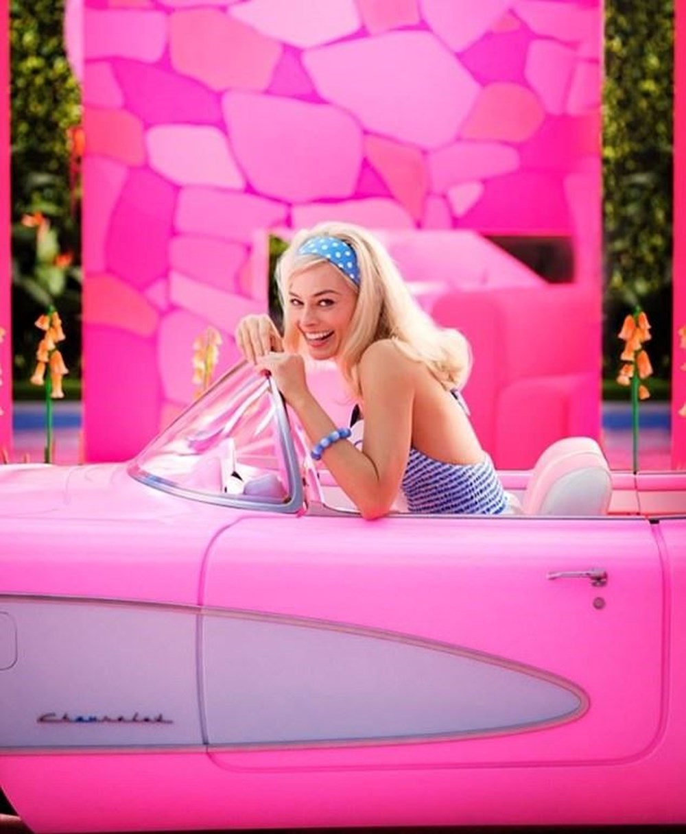 Margot Robbie'li Barbie filminden ilk kare - 1