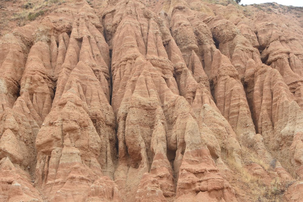 Erozyonla ortaya çıkan 'Şeytan Şehri Kayalıkları', hayran bırakıyor - 2