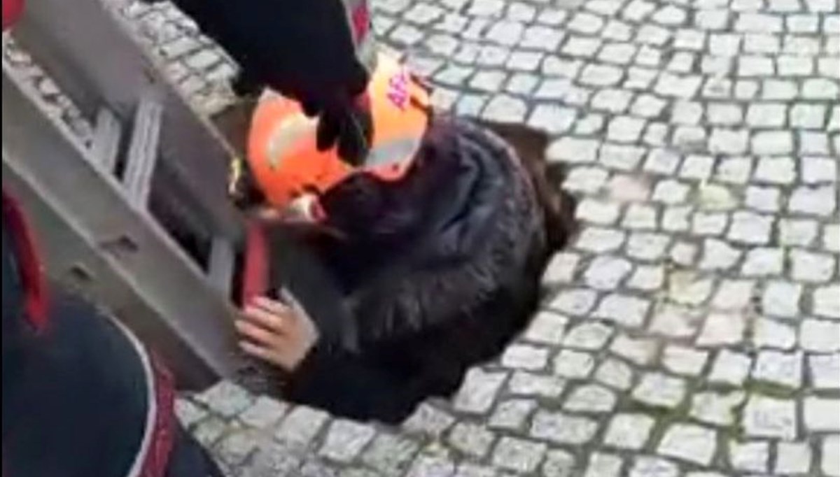 Kalede gezerken definecilerin açtığı tünele düştü