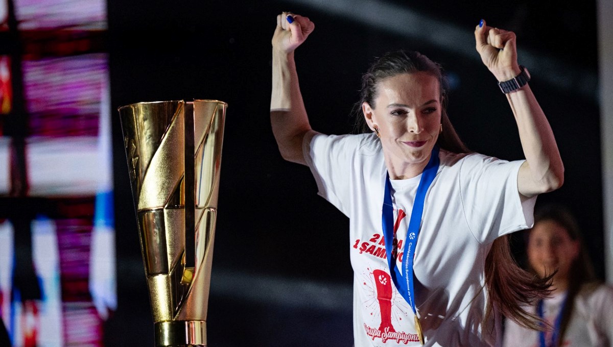 Eda Erdem: Büyük Fenerbahçe camiasına şükranlarımı sunuyorum Eda Erdem: Büyük Fenerbahçe camiasına şükranlarımı sunuyorum