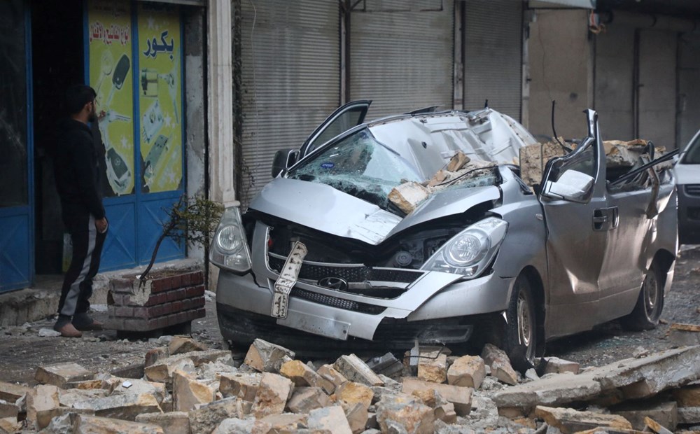Türkiye'deki 7,4 şiddetindeki deprem Mısır'dan İran'a kadar çevre ülkeleri de vurdu: Yıkımın fotoğrafları - 6