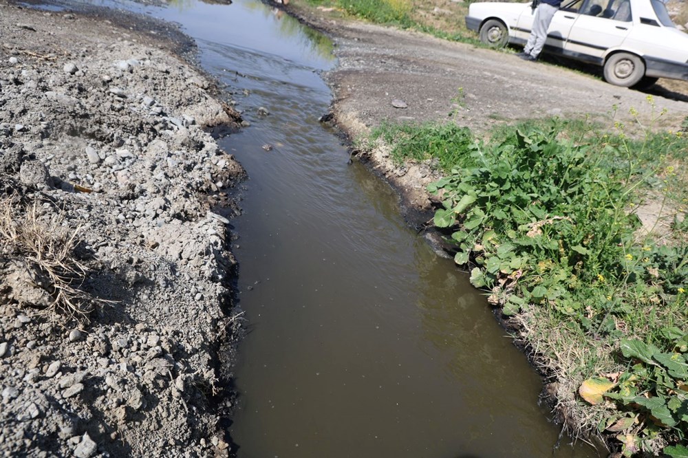 Siyah akan dere dehşet saçtı: Mahalle ayakta! 76 QY 2cRovGkGLh4llPV WUw