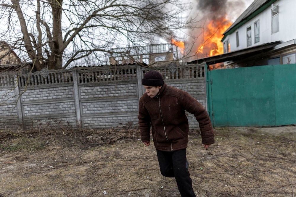 Kiev'deki aç sokak hayvanlarını besleyen üç arkadaş Rus askerlerinin ateş açması sonucunda öldü - 4