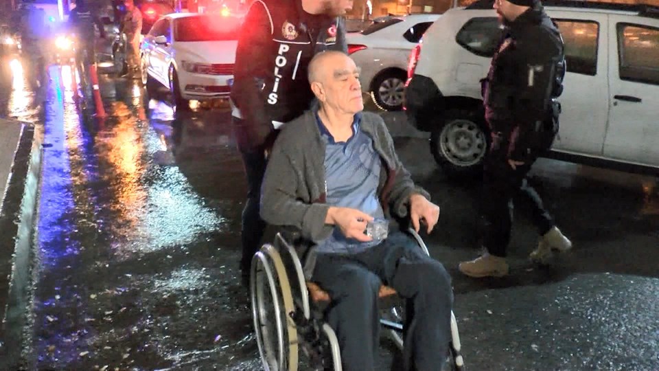Kırmızı bültenle aranıyordu: Uyuşturucu baronu Urfi Çetinkaya İstanbul'da yakalandı - 1