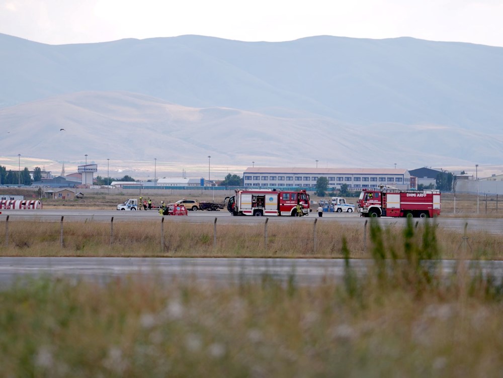 SON DAKİKA HABERİ | Erzurum Havalimanı’nda bomba alarmı: Hava sahası kapatıldı, ekipler arama yapıyor - 3