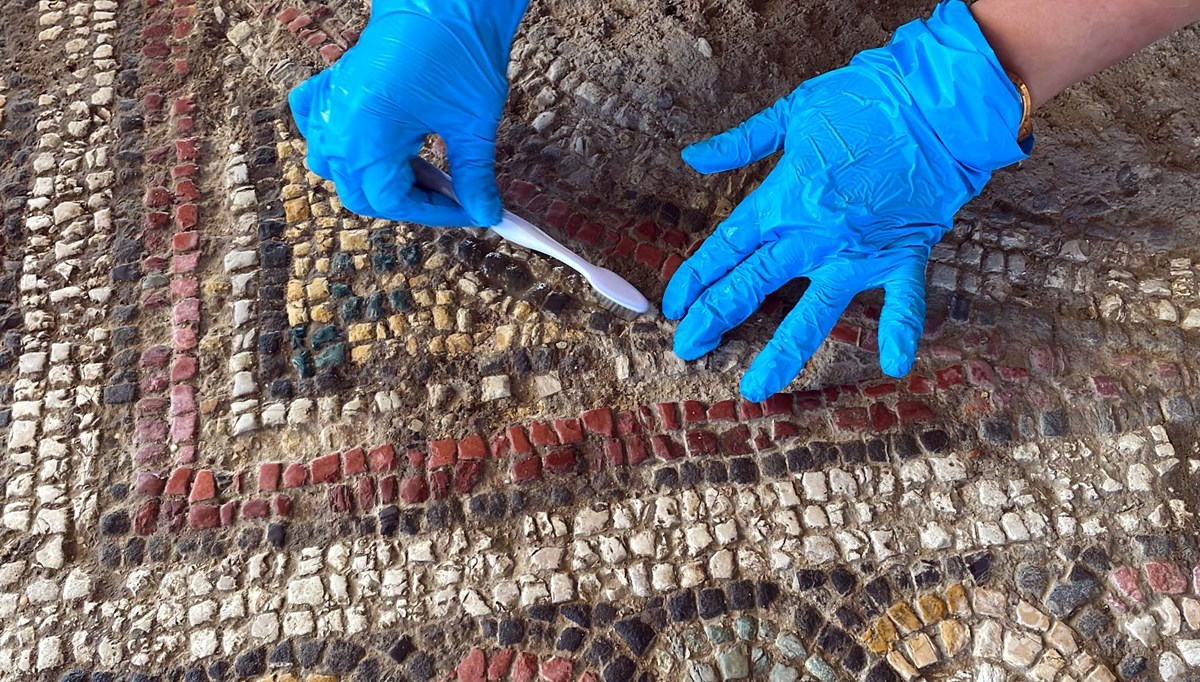 Pompeipolis Antik Kenti'ndeki 1800 yıllık mozaikler gün yüzüne çıkarılıyor Pompeipolis Antik Kenti'ndeki 1800 yıllık mozaikler gün yüzüne çıkarılıyor