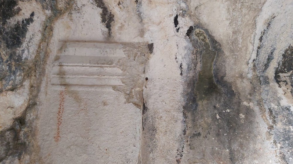 Roma dönemine ait oda mezar definecilerin hedefi oldu - 6