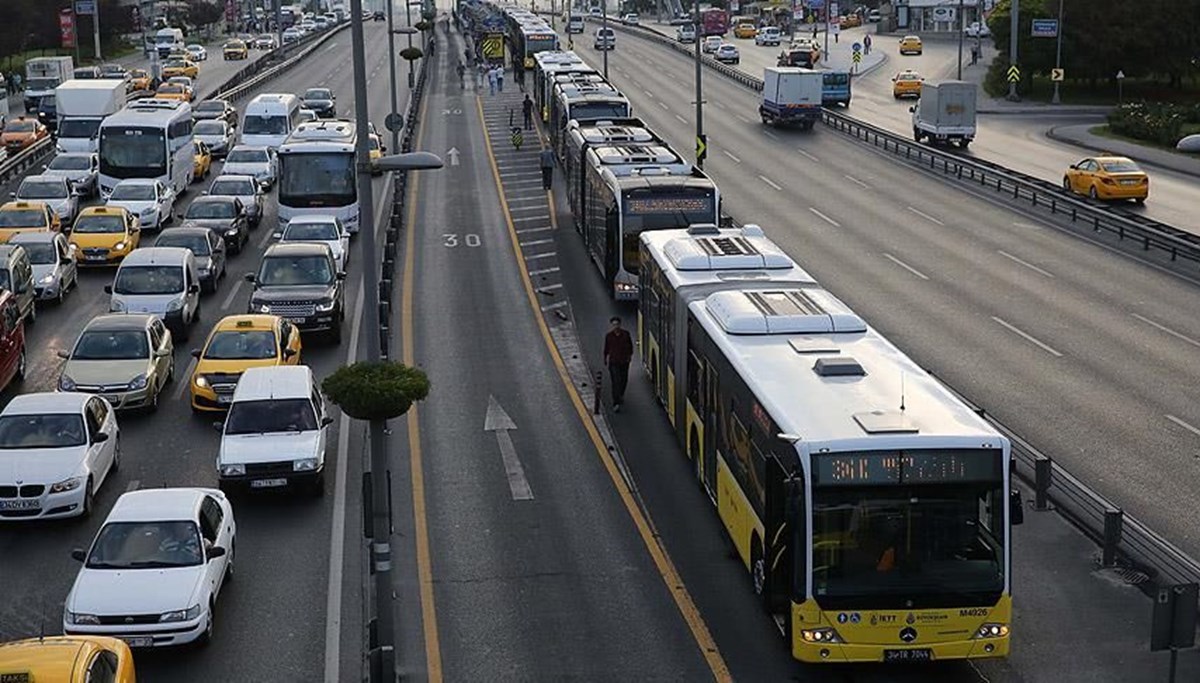 İstanbul'da metrobüs yolu yenilenecek