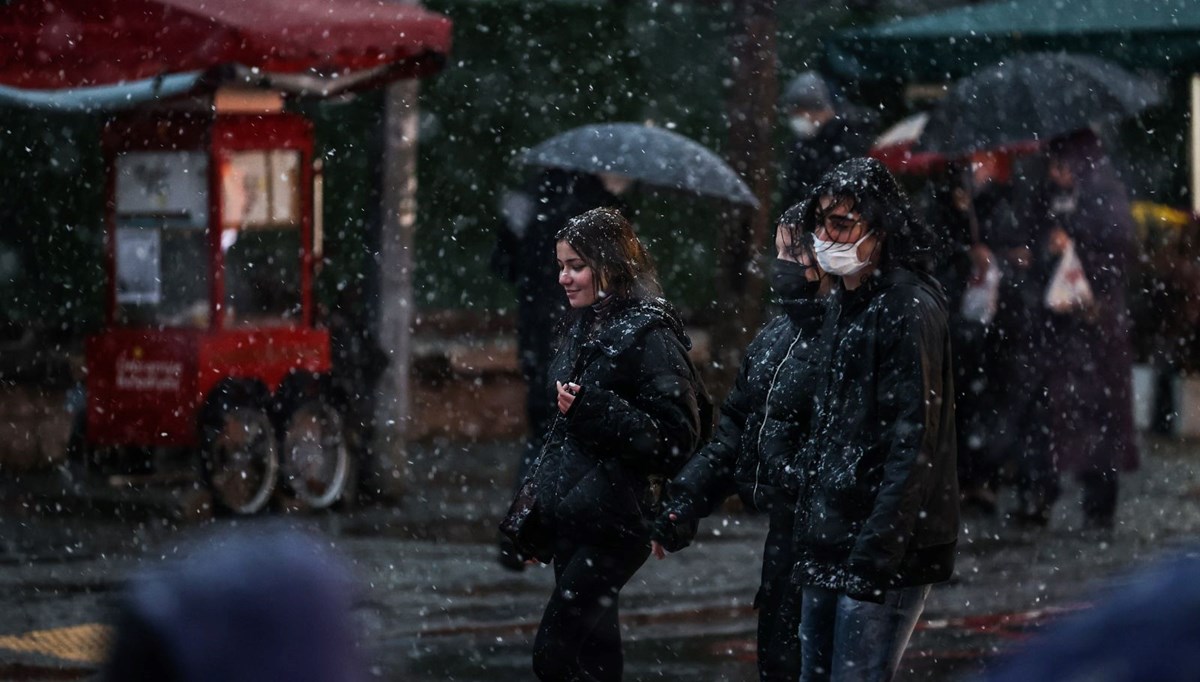 İstanbul'da kar yağışı başladı