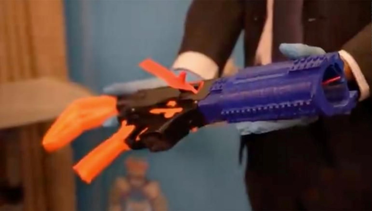 Avustralyalı genç, 3D yazıcıyla yarı otomatik silah yaptı