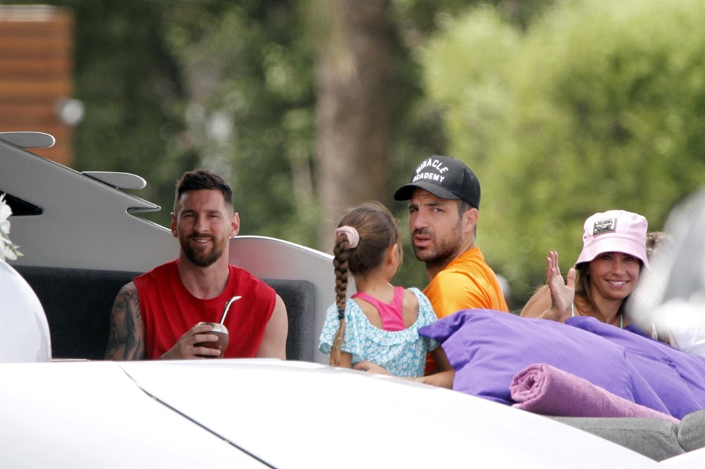 Lionel Messi ve Antonella Roccuzzo ile Cesc Fabregas ve Daniella Semaan tatilde - 9
