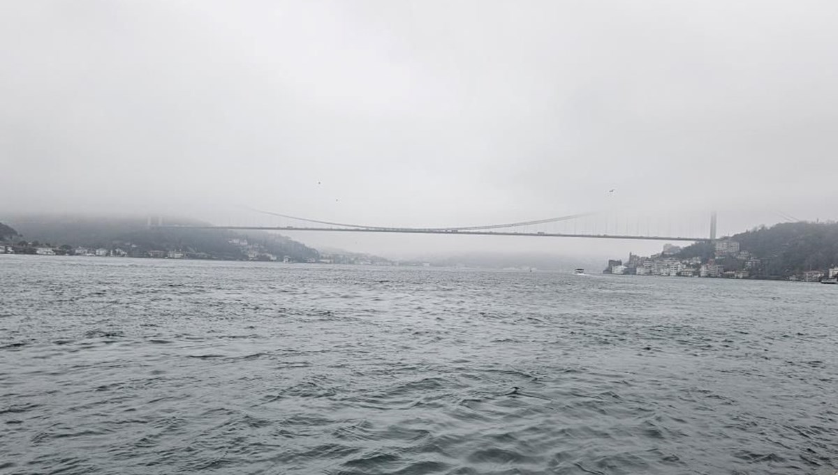 İstanbul Boğazı’nda sis etkili oluyor İstanbul Boğazı’nda sis etkili oluyor