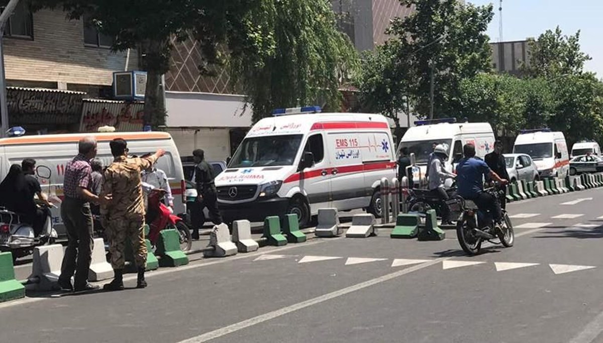 İran'da polis karakoluna saldırı