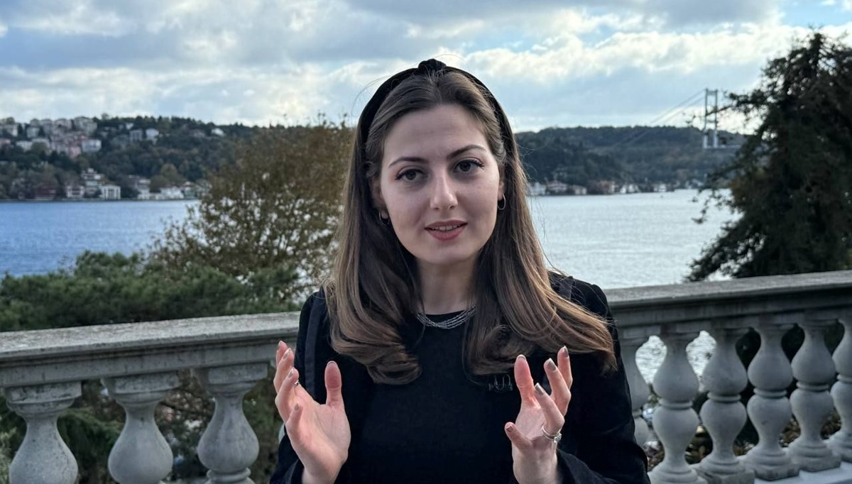 Yıllarca sağır sanıldı, anneannesi anladı! İşaret diline 230 yeni kelimeyi böyle kazandırdı Yıllarca sağır sanıldı, anneannesi anladı! İşaret diline 230 yeni kelimeyi böyle kazandırdı