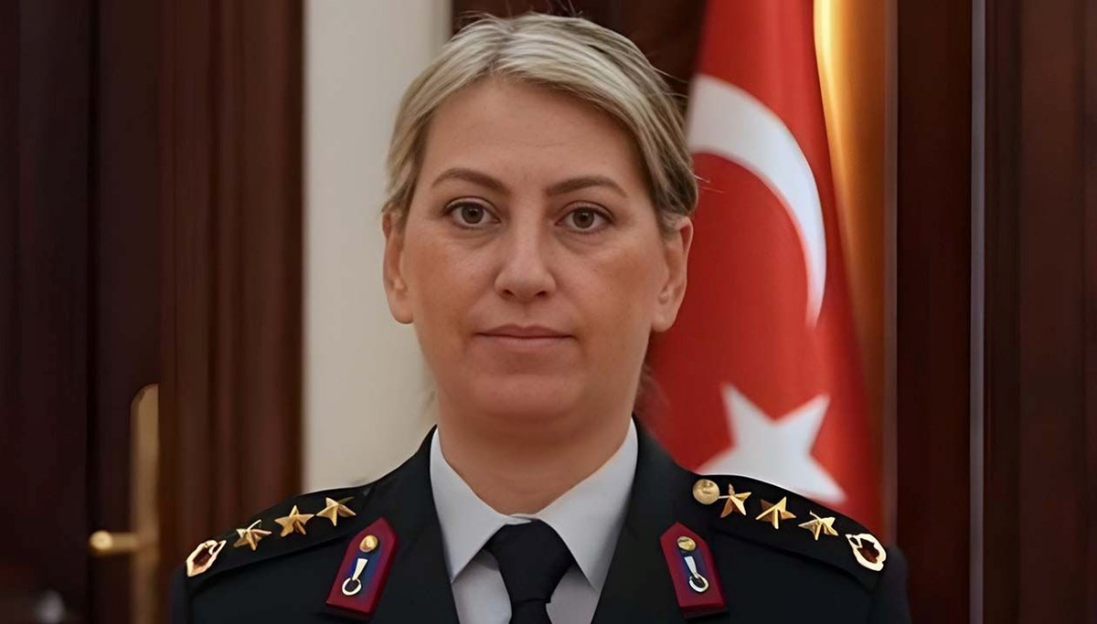 Jandarmanın kadın paşası