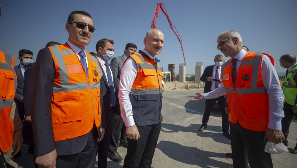 Bakan Karaismailoğlu: Ankara-Kahramankazan yolu en kısa sürede Ankaralıların hizmetine sunulacak