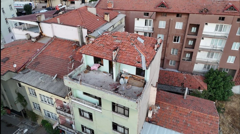 Balıkesir'deki depremin merkez üssünde bu sabah... Sındırgı havadan görüntülendi - 5