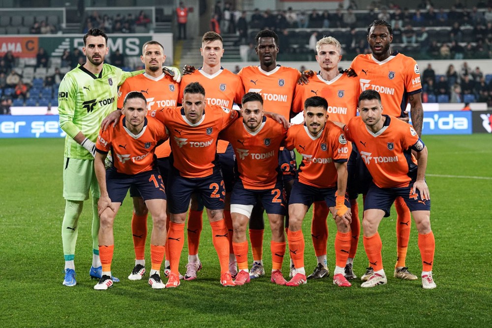 UEFA tertiplerinden en fazla kazanan Türk kulübü açıklandı: Dorukta 2 milyon 500 bin euro'luk fark 74 QiwqZIur3kCRRiJ32ZTjhg