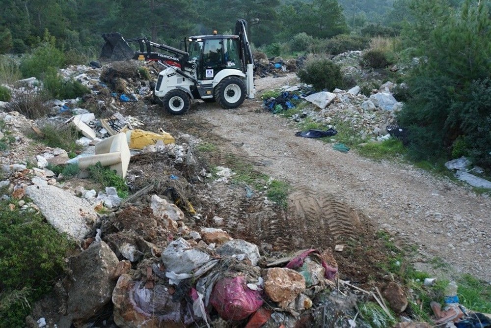 Bir günde 65 ton çöp (Bodrum ormanlarında temizlik) - 1