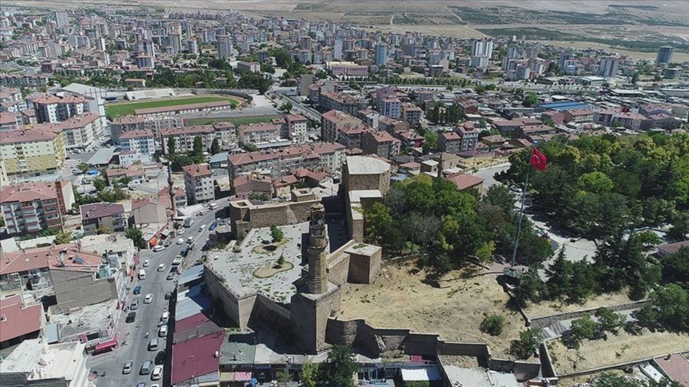 Türkiye'de zelzele riski en az olan kentler: AFAD ve MTA'ya nazaran Türkiye'nin en inançlı 20 kenti 79 QmqGsIh1nEOHzqZUvIgRFA