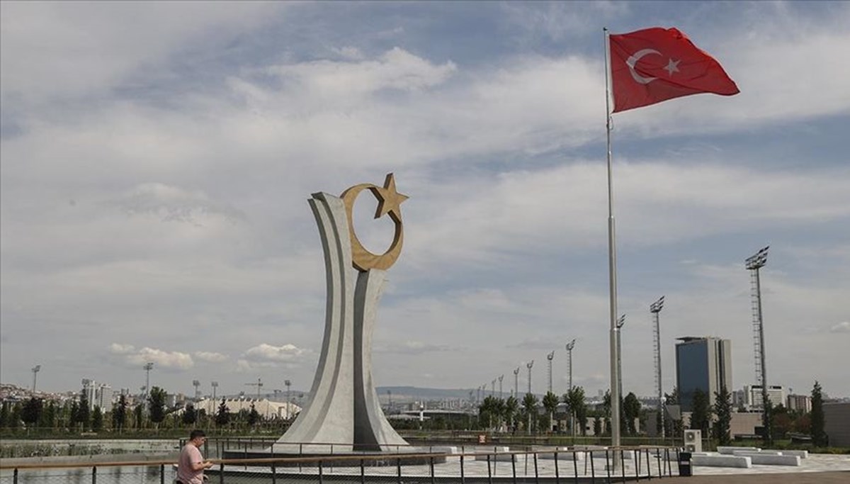 İstanbul Ümraniye'de yapımı süren Osmangazi Millet Bahçesi tanıtıldı İstanbul Ümraniye'de yapımı süren Osmangazi Millet Bahçesi tanıtıldı