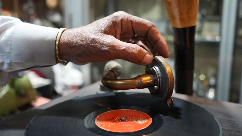 44 Yıllık Antika Tutkusu: Gramofonlara Adanmış Bir Ömür 73 QnfUH